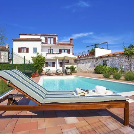 Im Dorf Kujici Holiday home Hreljici