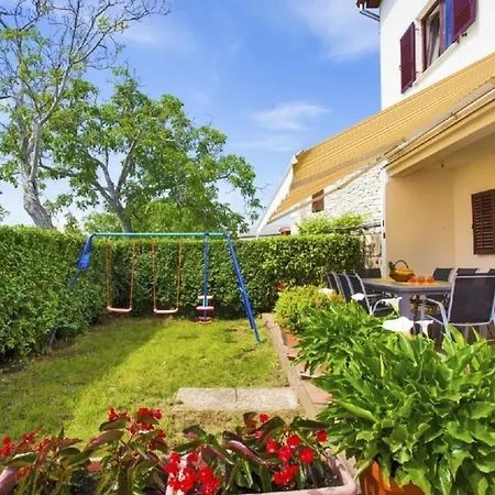 Holiday home Im Dorf Kujici