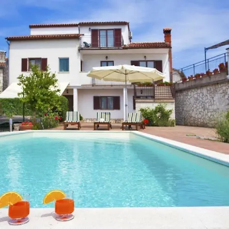 Im Dorf Kujici Holiday home Hreljici