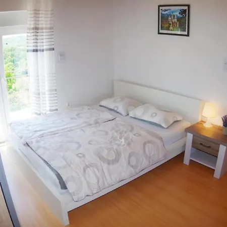 Im Dorf Kujici Holiday home Hreljici