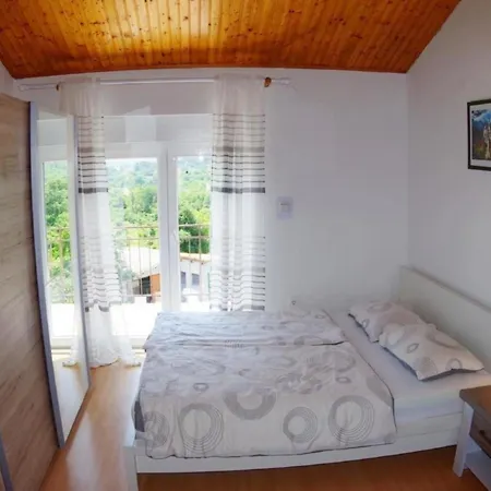 Im Dorf Kujici Holiday home