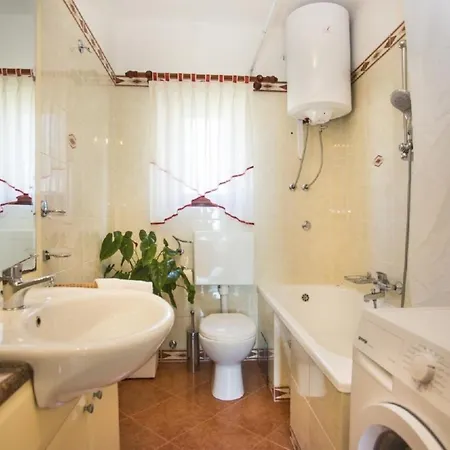 Im Dorf Kujici * Hreljici